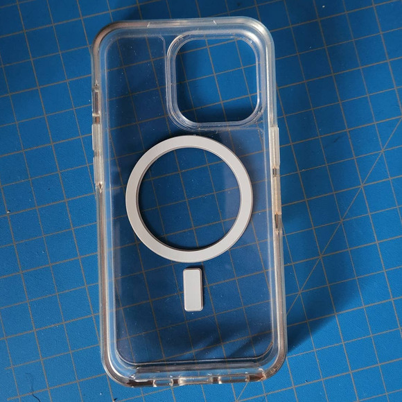 Otter Box Clear Antimicrobial Phone Case with MagSafe for iPhone 13 - Picture 2 of 4